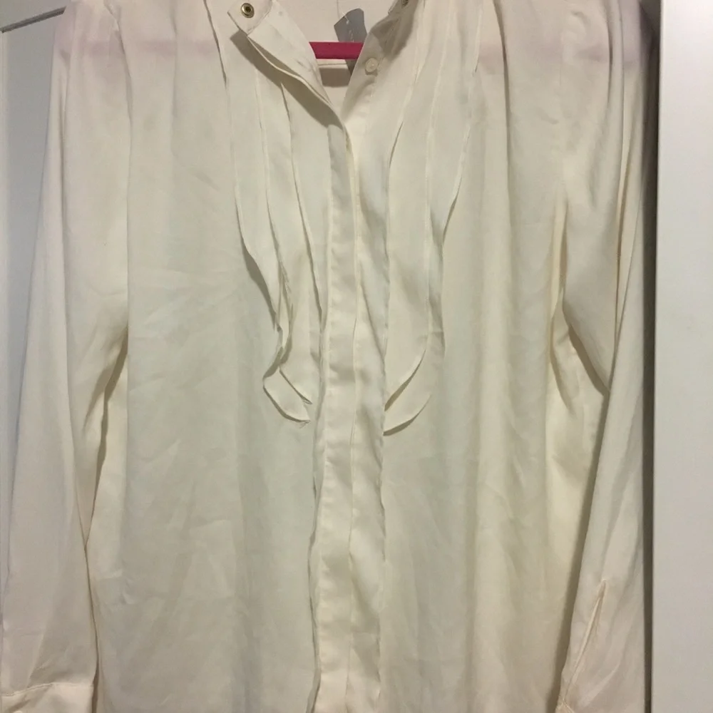 Anne Taylor Cream Ruffle Front Blouse - Picture 4 of 6